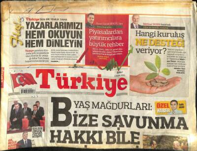 Türkiye Gazetesi 2 Ekim 2012 - Heykeli Açılırken Ağlayan Alex 9 Yıldır Fenerbahçedeydi GZ101364 - 2