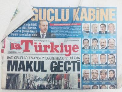 Türkiye Gazetesi 2 Mayıs 2009 - En Güçlü Kabine GZ40639 - 1