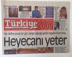 Türkiye Gazetesi 2000 Haftalık Magazin Eki 18-24 Kasım 2000 - Selçuk Ural Yeniden Müzik Çalışmalarına Başladı GZ11457 - 1