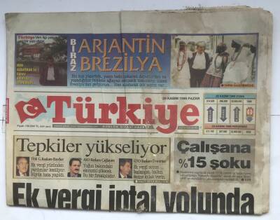 Türkiye Gazetesi 28 Kasım 1999 - Pasifikte de Deprem 20 Ölü GZ7153 - 2