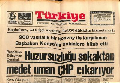 Türkiye Gazetesi 3 Ekim 1976 - Demirel Huzursuzluğu Sokaktan Medet Uman CHP Çıkarıyor GZ55337 - 1