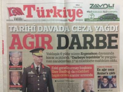 Türkiye Gazetesi 6 Ağustos 2013 - Tarihi Davada Ceza Yağdı Ağır Darbe GZ29346 - 1