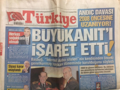 Türkiye Gazetesi 7 Ocak 2012 - Başbuğ Büyükanıtı İşaret Etti GZ27528 - 1