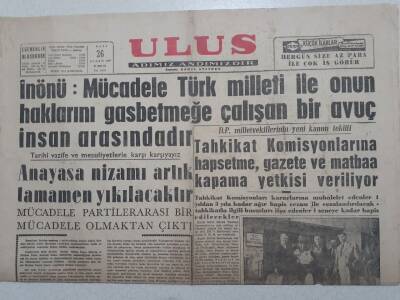 Ulus Gazetesi - 26 Nisan 1957 - Anayasa Nizamı Tamamen Yıkılacaktır GZ112790 - 1