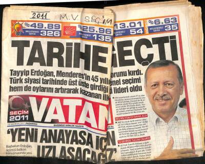 Vatan Gazetesi 13 Haziran 2011 - Muhsin Yazıcıoğlunun Ölümü Sonrası BBP Genel Başkanı Seçilen Yaşar Topçu Yüzde 0.72 Oyda Kalınca İstifa Etti GZ93743 - 1
