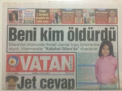 Vatan Gazetesi 2 Mart 2007 - Film Galasında At Polemiği, Uyanık Ebru, Yeşim Salkım Kızıyla Aynı Podyumda GZ38173 - 1