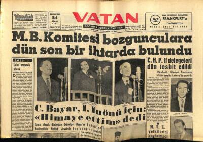 Vatan Gazetesi 24 Aralık 1960 - Bülent Ecevit İfade Verirken GZ78856 - 1