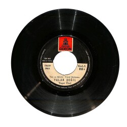 Yaşar Özel - Yalan Değil / Madem Ki Gidiyorsun PLAK (10/7.5) PLK23943 - Gökçekoleksiyon