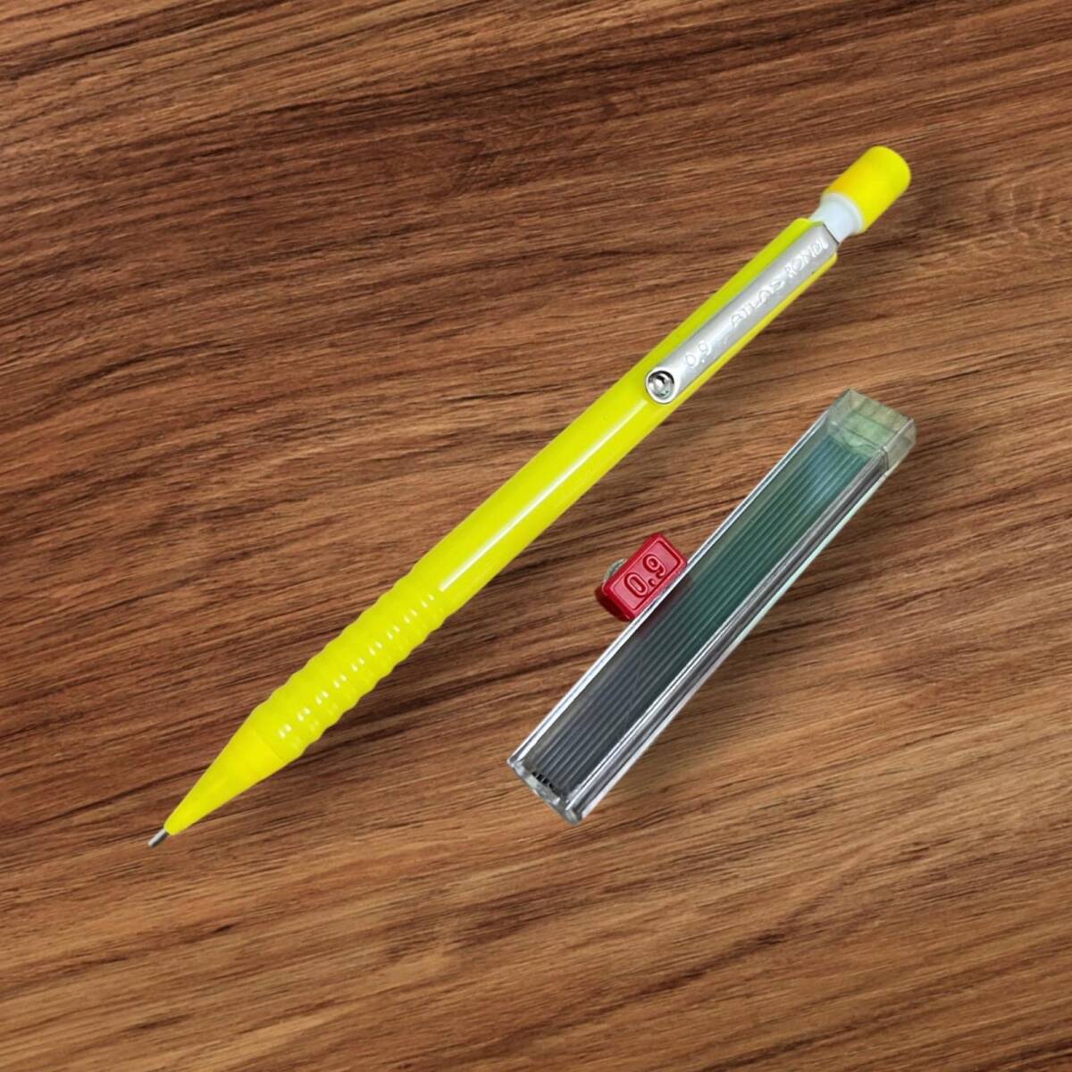 Vintage Atlas Rondi 0,9 Mekanik Uçlu Kalem (Sarı)1 Kapsül Atlas 0,9 Uç AOB4954 - 2