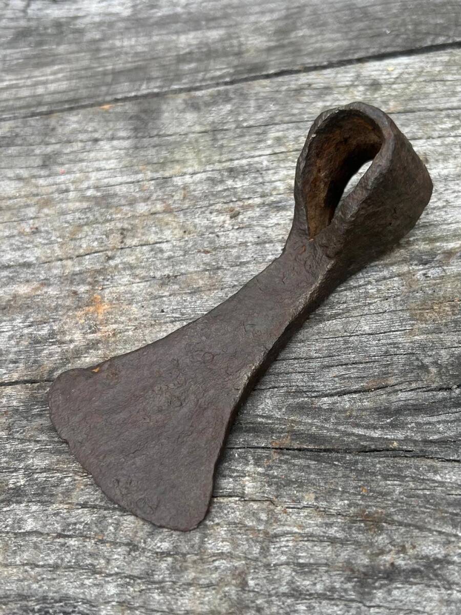 Vintage Dövme Demirden Yapılmış Ağaç Oyma Keseri AOB6368 - 6