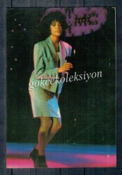 Whitney Houston Kartpostal KRT3583 - Gökçekoleksiyon