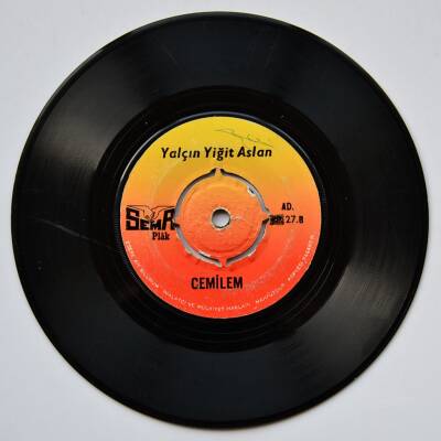 Yalçın Yiğit Aslan - Trabzondaki Taşlar (Y)PLK3239 - 2