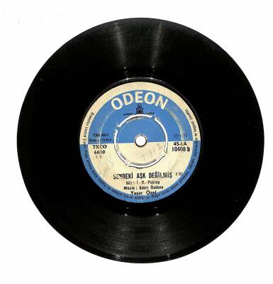 Yaşar Özel - Yananı Allah Görür / Sendeki Aşk Değilmiş PLAK (10/6) PLK19507 - 2