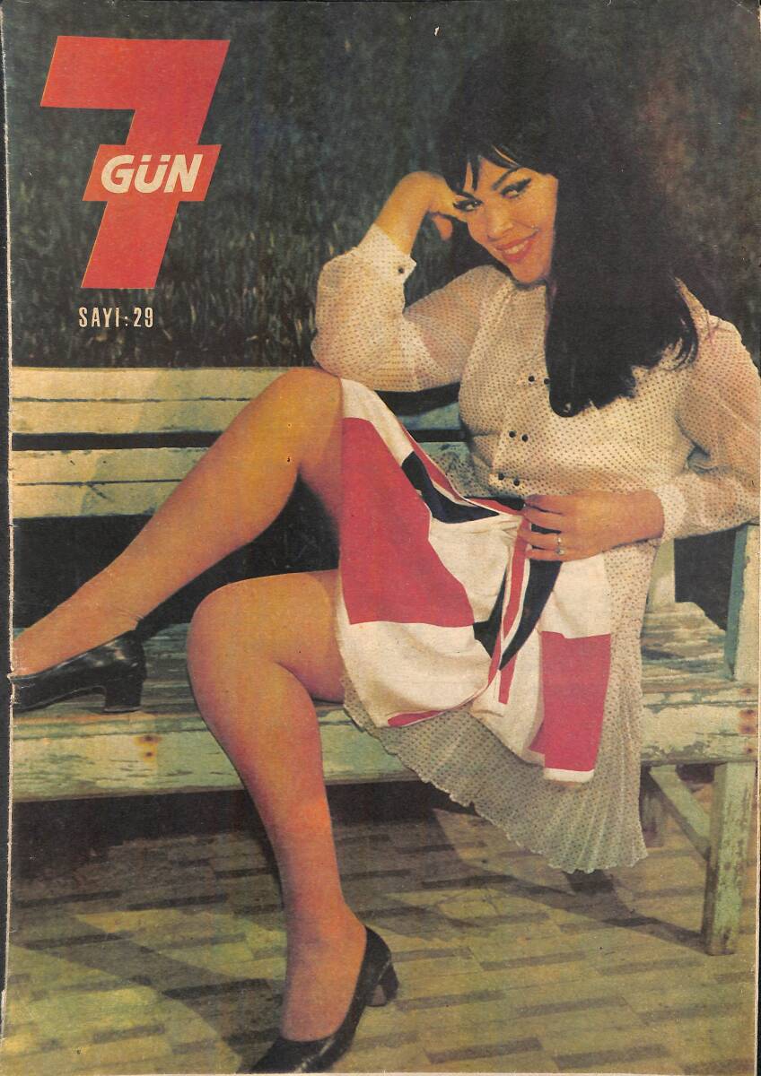 Yedigün Dergisi 15 Haziran 1969 Sayı: 29 - Zeynep Aksu- Zuhal Yorgancıoğlu- Bill Travers- Rauf Sezer- Turan Aksoy- Deniz Banoğlu- Hayal Necipoğlu NDR93344 - 1