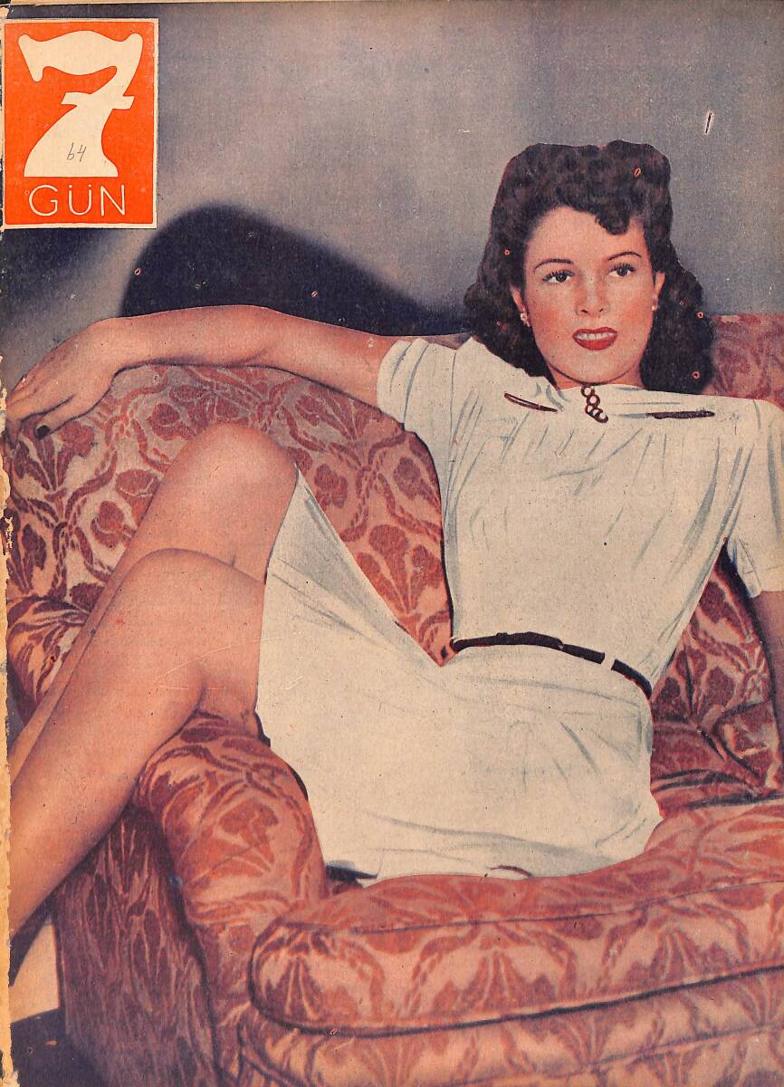Yedigün Dergisi 17 Aralık 1944 No.564 - Faruk Nafiz Çamlıbel - Kemal M. Altınkaya - Cemil Cahit - Dr. Nuri Ömer Ergene NDR95675 - 1