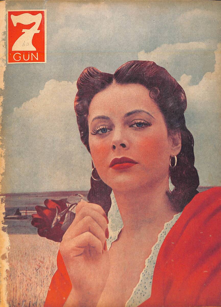 Yedigün Dergisi 29 Kasım 1943 No.560 - Rus Kışı Ve İkinci Cephe - Merhum Şair Eşref - Gurbette Cumhuriyet Bayramı - Emir Abdullah NDR93518 - 1