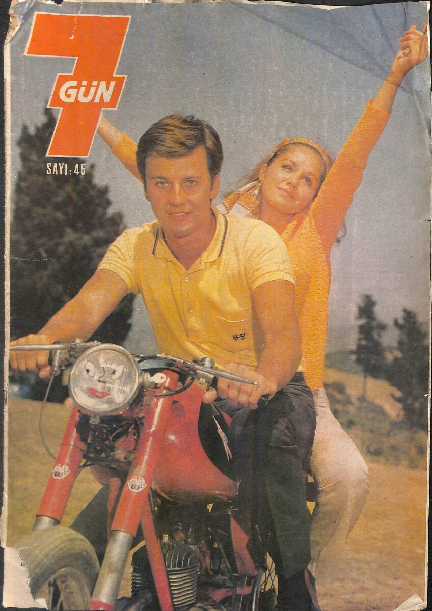 Yedigün Dergisi 5 Ekim 1969 Sayı : 45 - Fatma Karanfil - Cüneyt Arkın - Engin Çağlar - Ava Gardner NDR93329 - 1