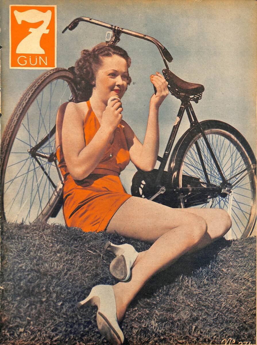 Yedigün Dergisi 7 Haziran 1938 No.274 Cilt: 11 - Napolyon'un Zehirlenmesi - Süvarilerimiz Varşovada Galip - Çalıkuşu NDR93496 - 1