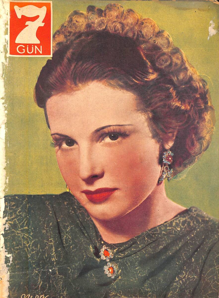 Yedigün Dergisi 8 Kasım 1938 Sayı 296 - Sinema Dünyasının Sevimli Yıldızlarından Simon Simon NDR94644 - 1