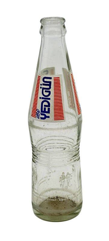 Yedigün Eski Gazoz Şişesi – Vintage Cam Şişe CMK1067 - 1