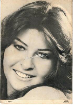 Yeliz Orta Boy Siyah Beyaz Kartpostal KRT1462 - 1