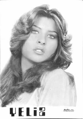 Yeliz Siyah-Beyaz Orta Boy Kartpostal KRT18697 - 1