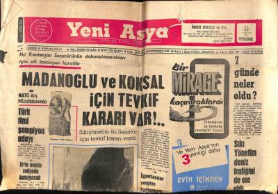 Yeni Asya Gazetesi 15 Temmuz 1971 - Sıkıyönetim İki Senatör İçin Tutuklama Kararı Verdi GZ56093 - 1