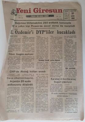 Yeni Giresun Gazetesi 31 Ekim 1992 - E. Özdemiri DYPliler Kucakladı GZ31066 - 1