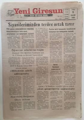 Yeni Giresun Gazetesi 5 Kasım 1993 - Siyasilerimizden Teröre Ortak Tavır GZ31059 - 1