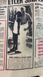 Yeni İstanbul Gazetesi 15 Aralık 1972 - James Bondla Siyahi Karısı - Gönül Yazara Evet , Kantoya Hayır Dediler GZ113741 - 2
