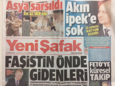 Yeni Şafak Gazetesi 27 Ekim 2015 - Erdoğan Cumhurbaşkanlığı Külliyesinde Muhtarlara Aşure Dağıttı GZ27844 - 1