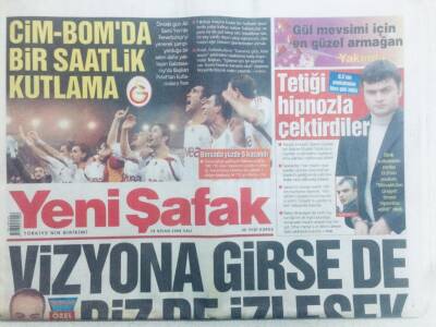 Yeni Şafak Gazetesi 29 Nisan 2008 - Galatasarayda Bir Saatlik Kutlama GZ40644 - 1