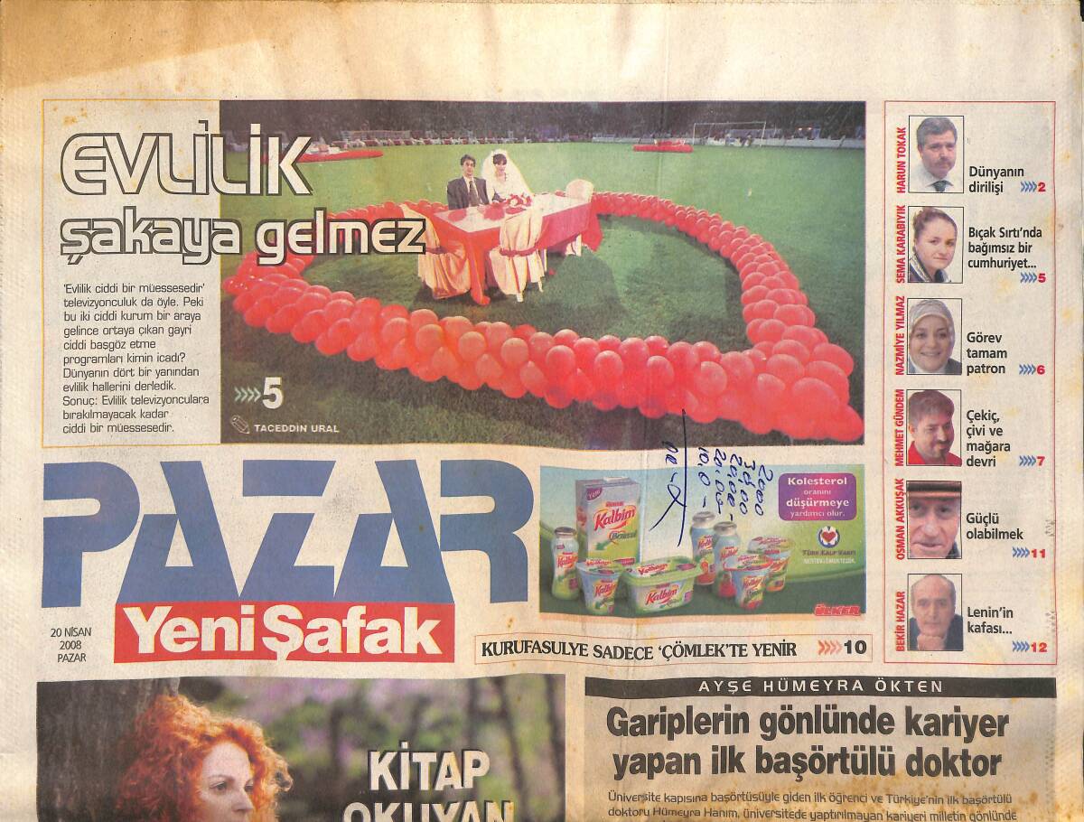 Yeni Şafak Gazetesi Pazar Eki 20 Nisan 2008 - Derya Alabora: Kitap Okuyan Kadınlara İyi Gözle Bakmazlar! GZ137265 - 1