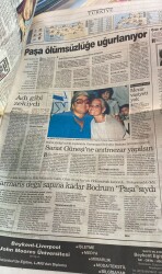 Yeni Yüzyıl Gazetesi 27 Eylül 1996 - Zeki Müren Ölümsüzlüğe Uğurlanıyor * Mezar Vasiyeti Yok GZ115380 - 2