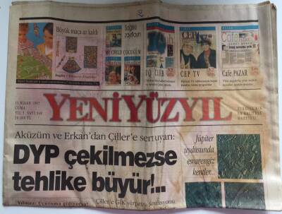 Yeniyüzyıl Gazetesi 11 Nisan 1997 - Uzayda Hayat İzleri Mi ? GZ39060 - 1