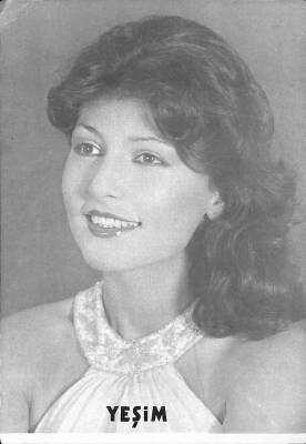 Yeşim Siyah-Beyaz Orta Boy Kartpostal KRT18930 - 1