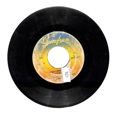 Yıldız Tezcan - Gurbet Yolu Gariplerin Yoludur / Çeke Çeke Bu Dert Beni Öldürür Plak (10/6.5) PLK21403 - 1