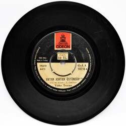 Yıldız Tezcan - Vatan Aşktan Üstündür (106) PLK8400 - 1