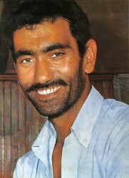 Yılmaz Güney Orta Boy Kartpostal KRT18916 - Gökçekoleksiyon