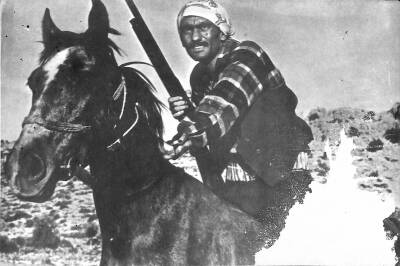 Yılmaz Güney Siyah-Beyaz Orta Boy Kartpostal KRT18922 - 1