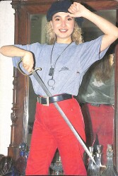 Yonca Evcimik Kartpostal (Küçük Boy) KRT21241 - Gökçekoleksiyon