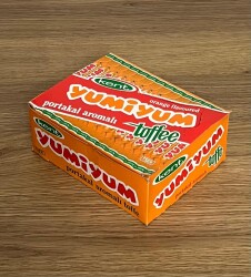 YUMİYUM (KENT ) 1990s Çilek Aromalı Toffe. 100Ad .Dolu Kutu# SKZ2047 - 2