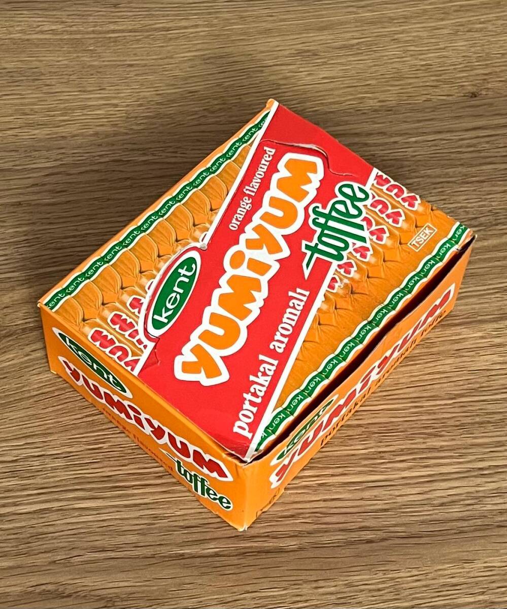 YUMİYUM (KENT ) 1990s Çilek Aromalı Toffe. 100Ad .Dolu Kutu# SKZ2047 - 1