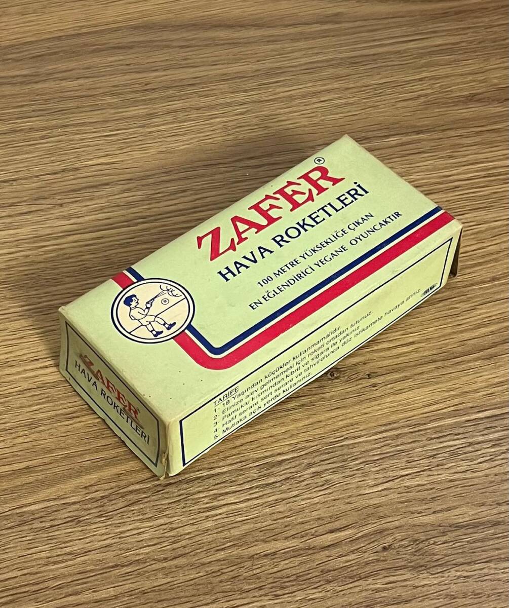 Zafer 1980s Hava Roketi Kısmen Dolu Kutu AOB4846 - 2