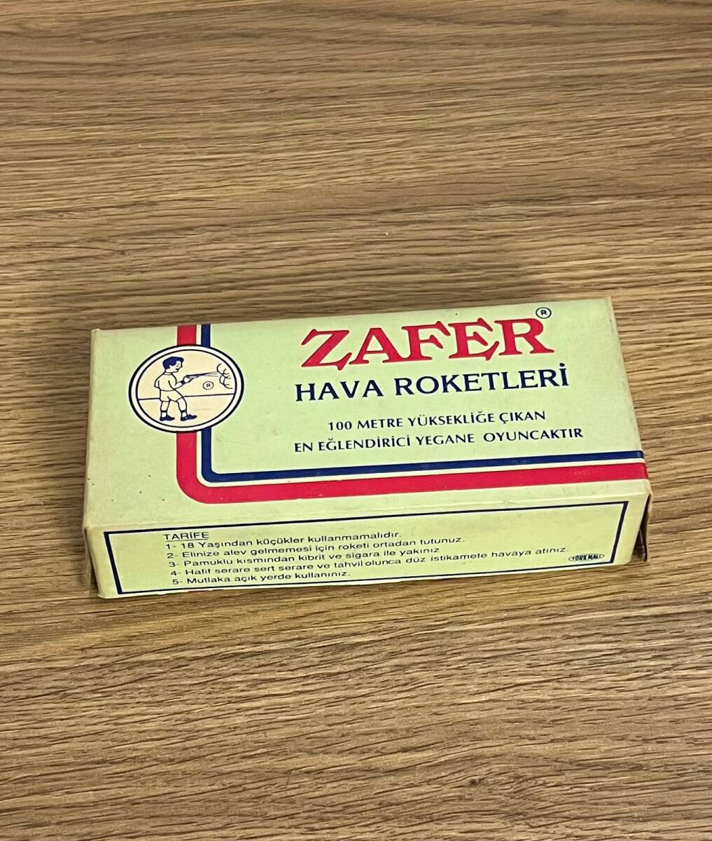 Zafer 1980s Hava Roketi Kısmen Dolu Kutu AOB4846 - 5