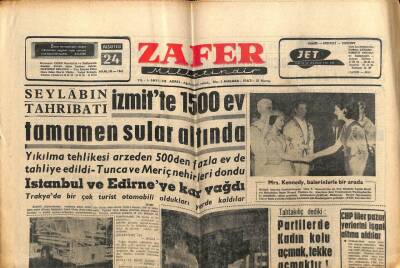 Zafer Gazetesi - 24 Aralık 1962 - İzmitte 1500 Ev Tamamen Sular Altında GZ110485 - 1