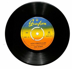 Zeki Müren – Aliyi Gördüm Aliyi / Yalan Dünya, Garip Dünya PLAK (10/8.5) PLK19593 - 1