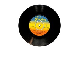 Zeki Müren – Bilmem Yanıyor musun (O Ağacın Altı) / Şeytana Uyduk Bir Kerre Grafson 45’lik Plak (10/7.5) PLK27008 - 1